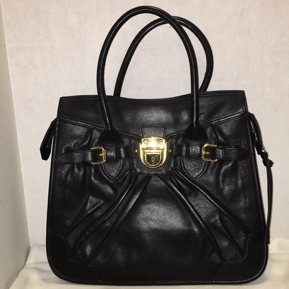 BCBGMaxAzria Handbags - BCBG MaxAzria professional/office bag black